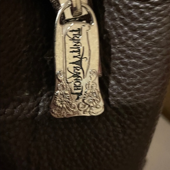 **NWOT** Trinity Ranch Stylish Brown and Black Satchel Conceal Carry - Picture 3 of 10